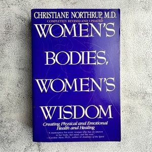 Women's Bodies Women's Wisdom by Christiane Northrup Paperback Book